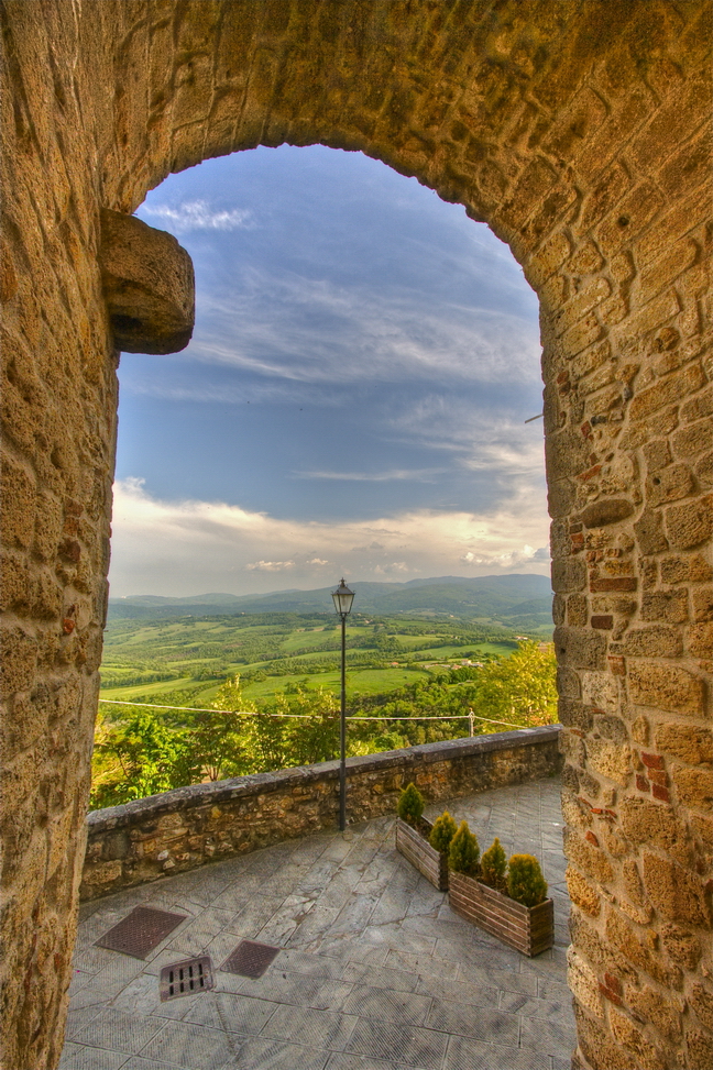 Montecastelli Pisano.jpg